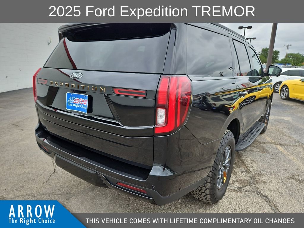 Used 2025 Ford Expedition Tremor AWD/4WD image 12