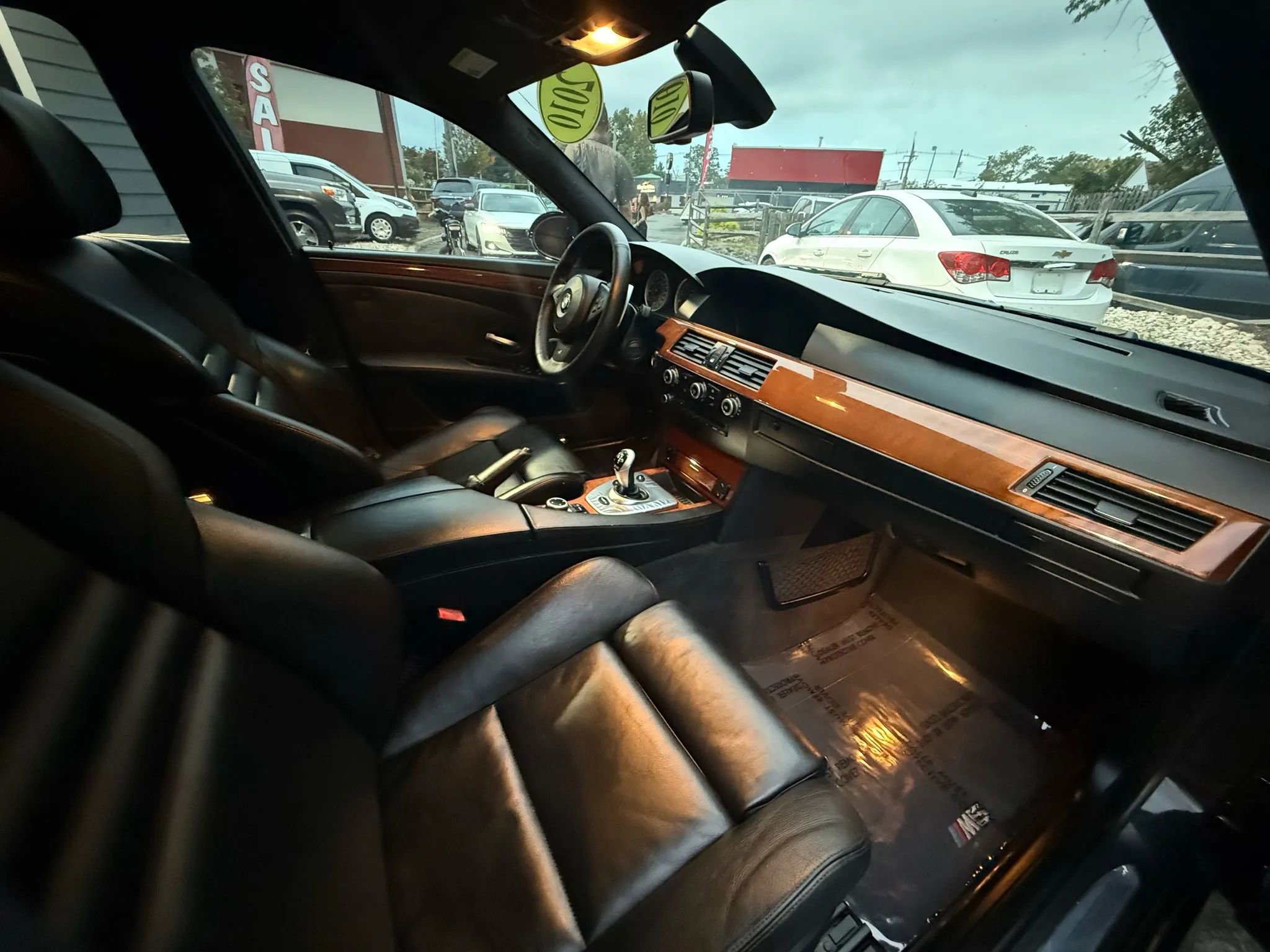 Used 2010 BMW M5 image 32