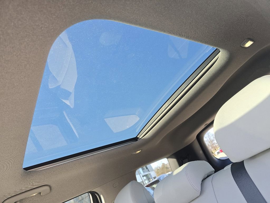 Used 2024 Hyundai Santa Fe Limited image 4