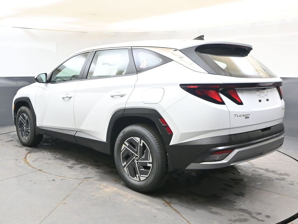 New 2026 Hyundai Tucson Blue SE image 3