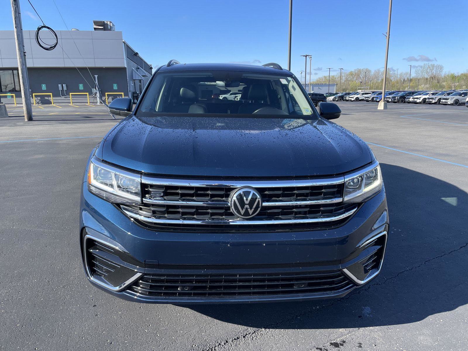 Used 2021 Volkswagen Atlas SE w/ Panoramic Sunroof Package AWD/4WD image 2