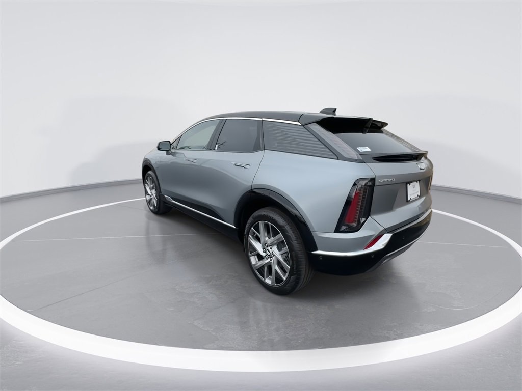 New 2026 Cadillac Optiq Luxury 2 image 6