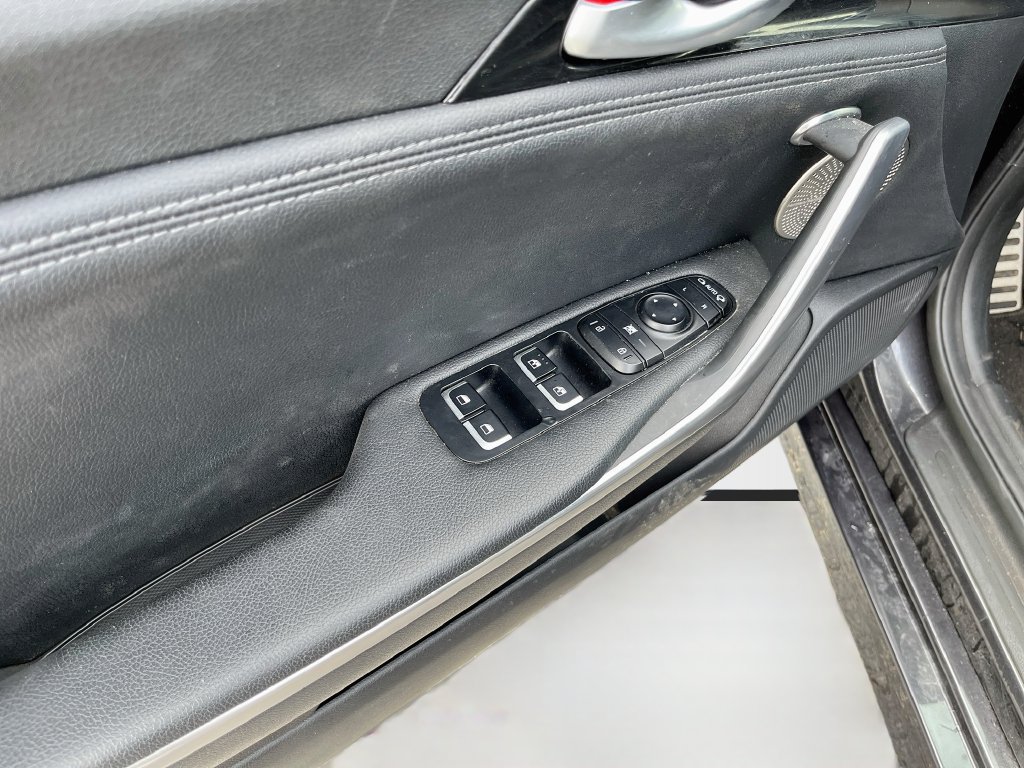 Used 2023 Kia Stinger GT-Line w/ Sun & Sound Package AWD/4WD image 18