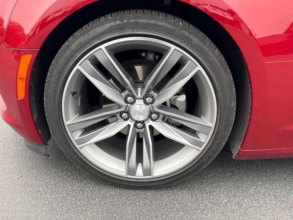 Used 2017 Chevrolet Camaro LT w/ RS Package RWD image 9