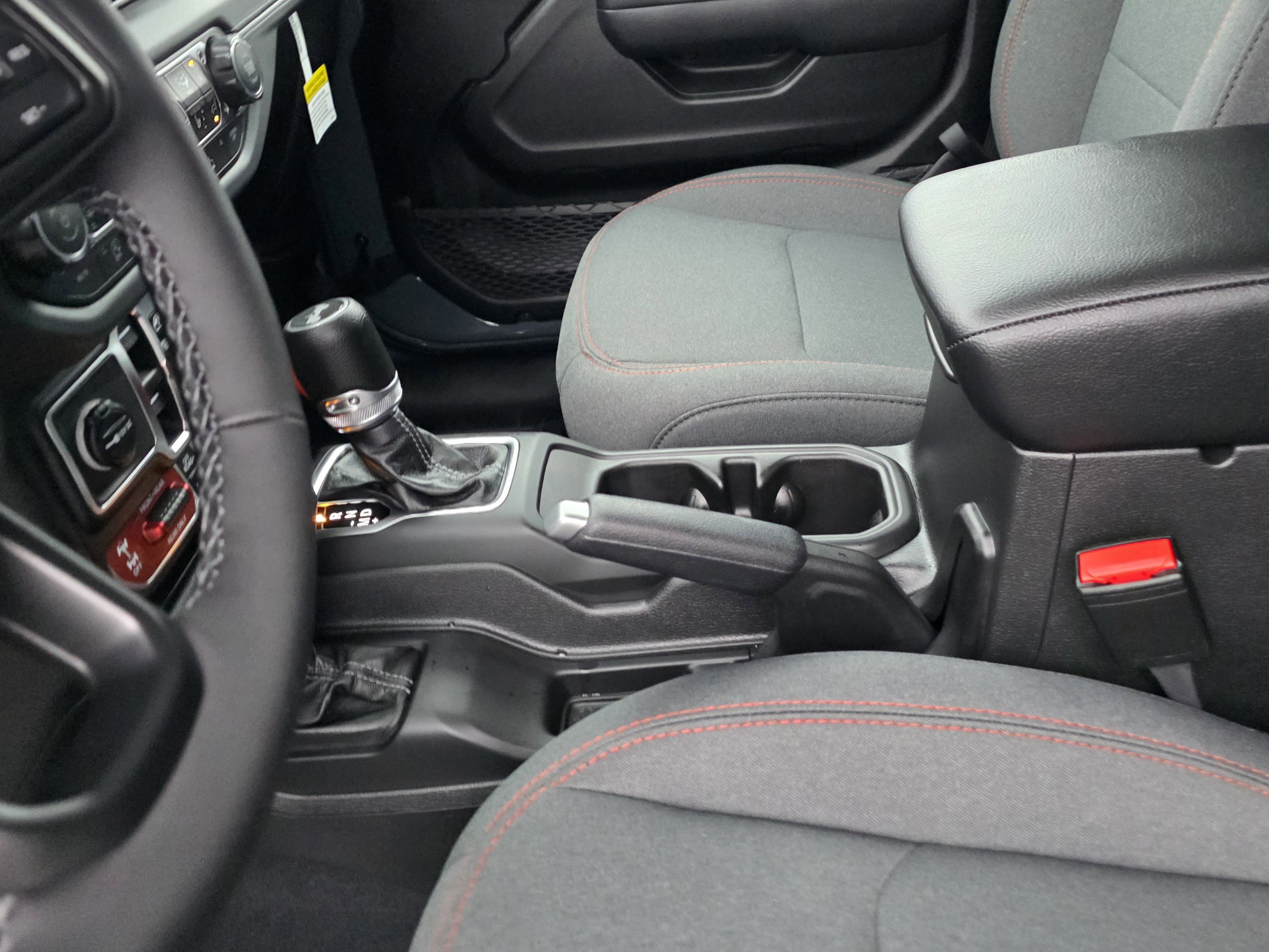 New 2026 Jeep Wrangler Unlimited Rubicon w/ Technology Group image 13