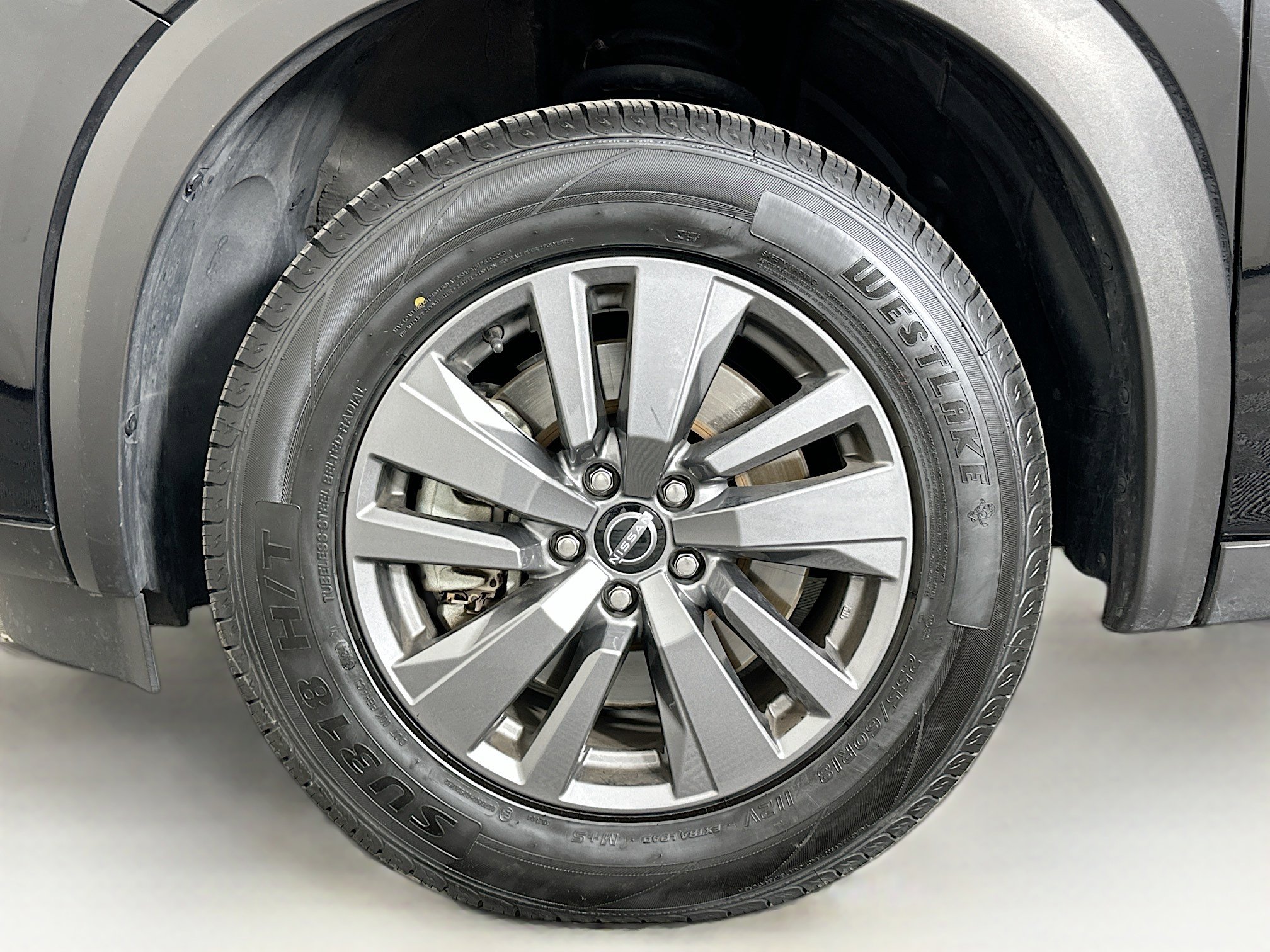 Used 2025 Nissan Pathfinder SV image 11