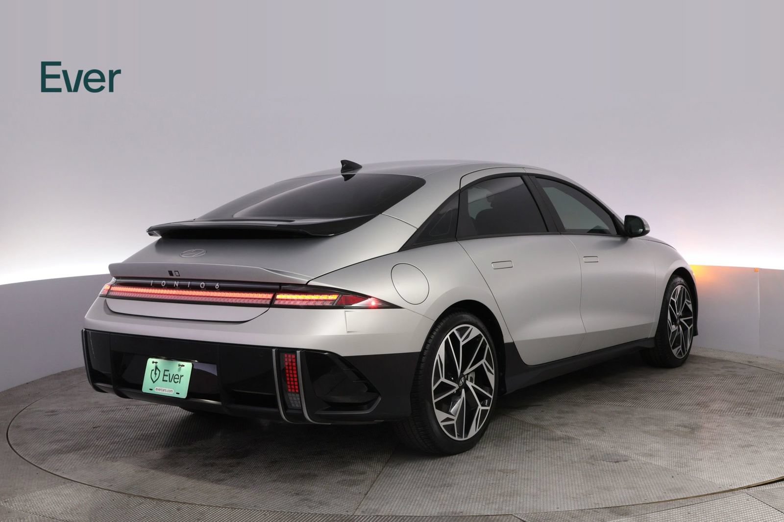 Used 2025 Hyundai Ioniq 6 SEL RWD image 3
