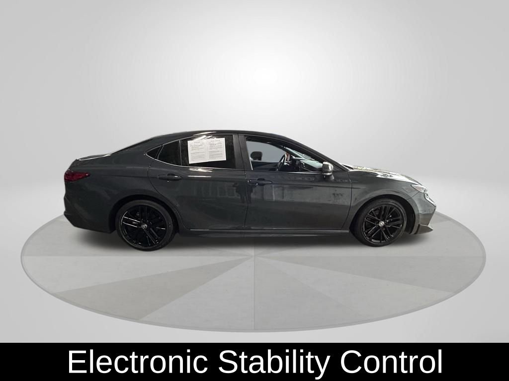Used 2025 Toyota Camry SE w/ Convenience Package FWD image 8