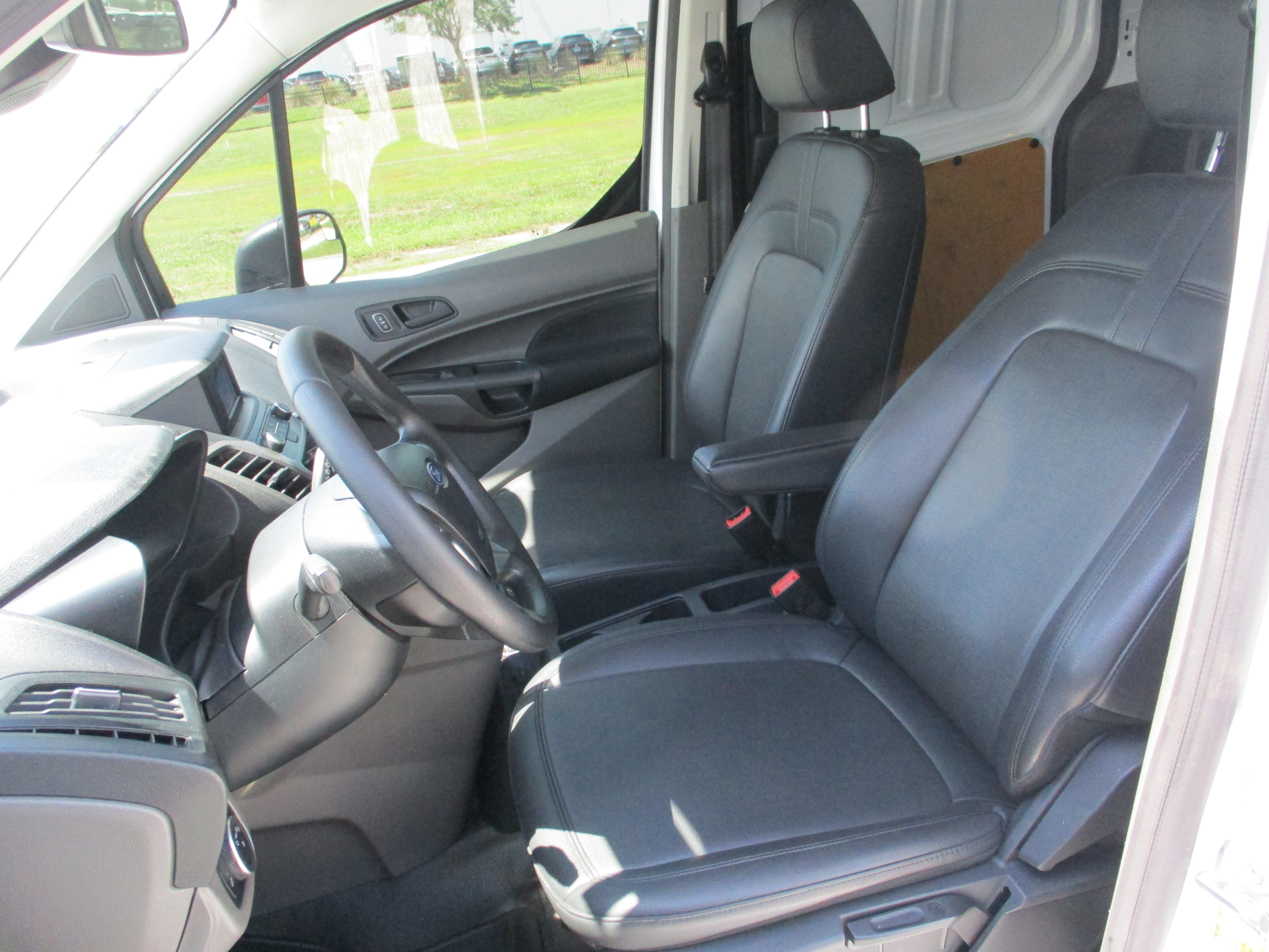Certified 2023 Ford Transit Connect XL FWD image 10