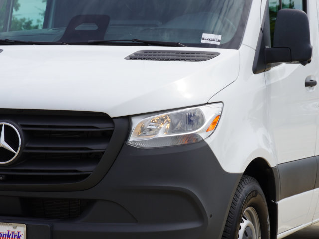 Used 2025 Mercedes-Benz Sprinter 2500 image 7