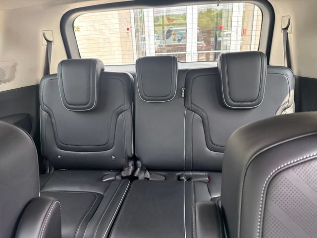 New 2027 INFINITI QX80 Luxe w/ Cargo Package AWD/4WD image 13