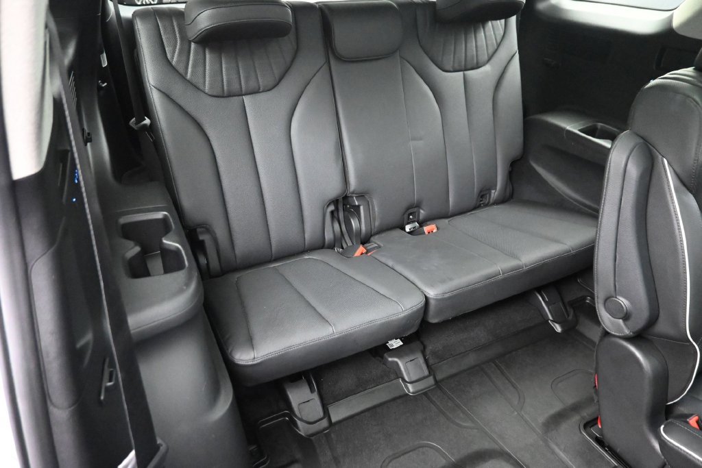 Used 2023 Hyundai Palisade Limited w/ Cargo Package AWD/4WD image 12