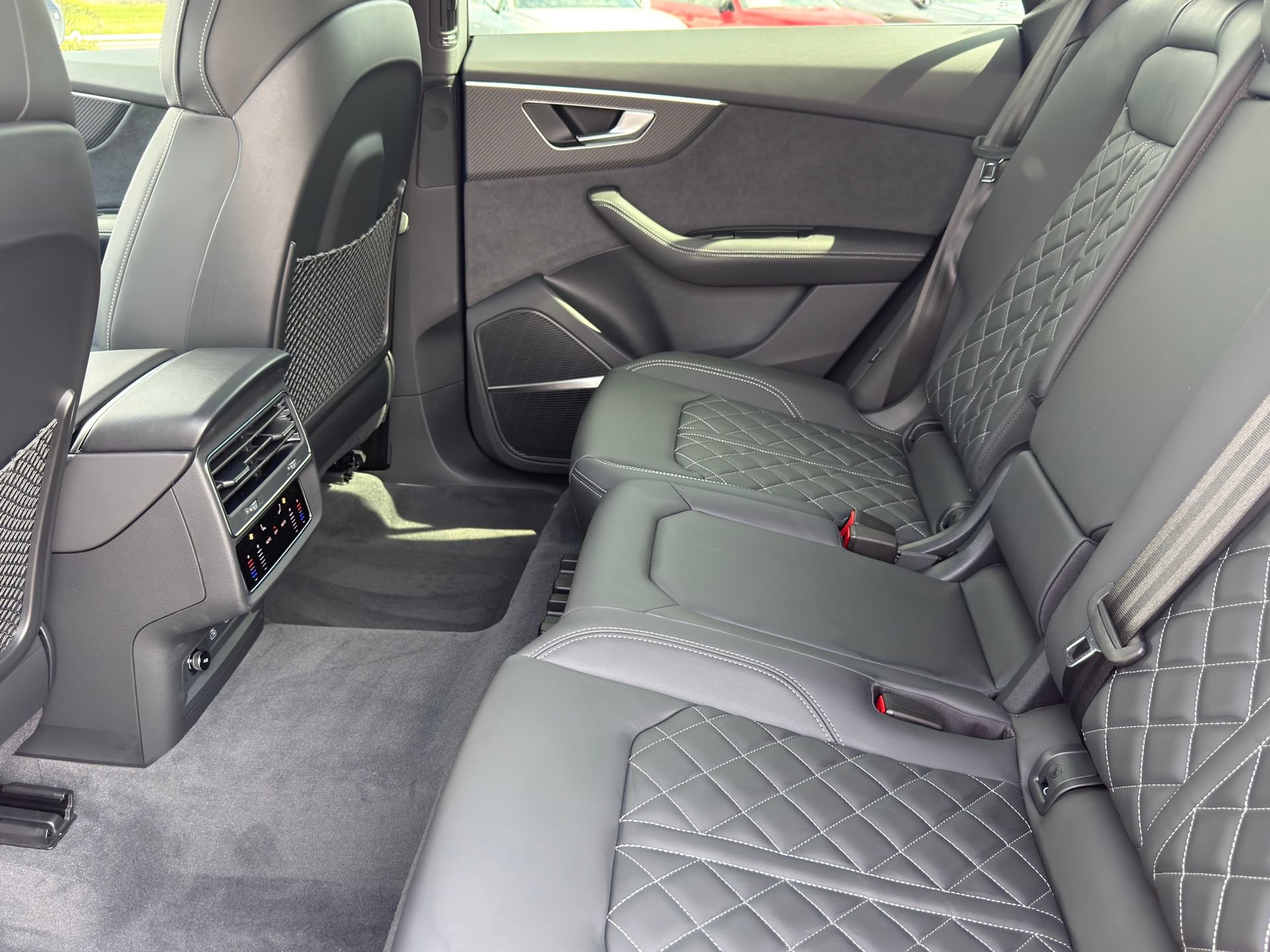 New 2026 Audi SQ8 Premium Plus AWD/4WD image 30