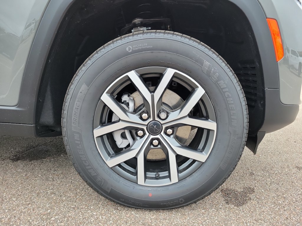 New 2027 Jeep Grand Cherokee Laredo X AWD/4WD image 5