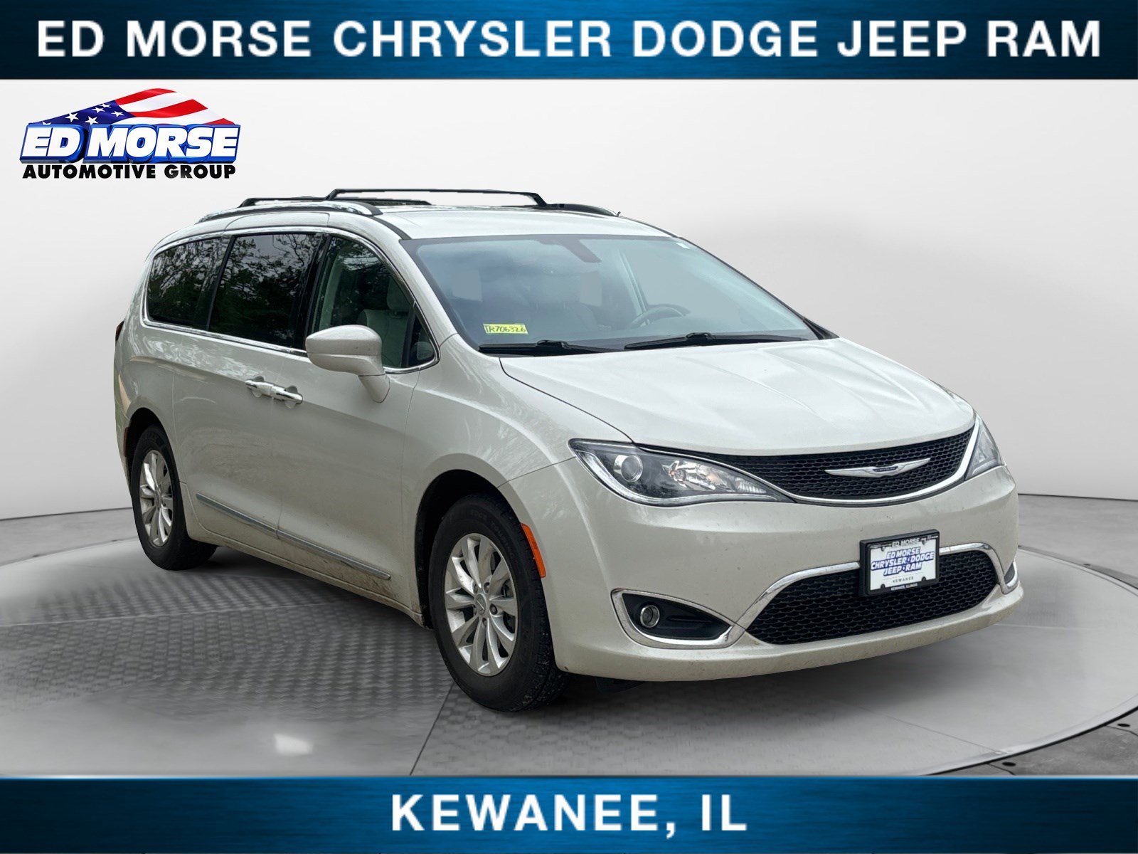 Used 2019 Chrysler Pacifica Touring-L FWD image 7
