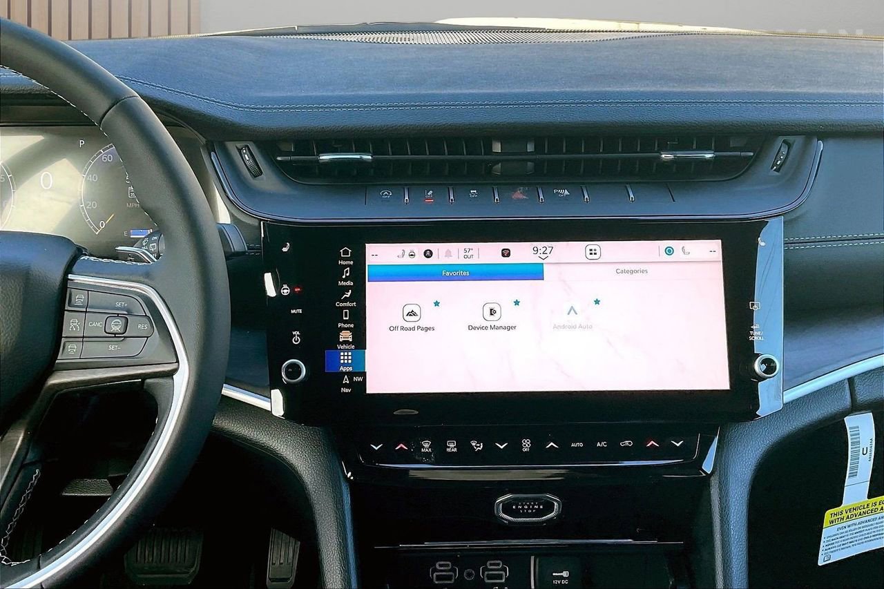 New 2026 Jeep Grand Cherokee Limited w/ Limited Altitude Package AWD/4WD image 12