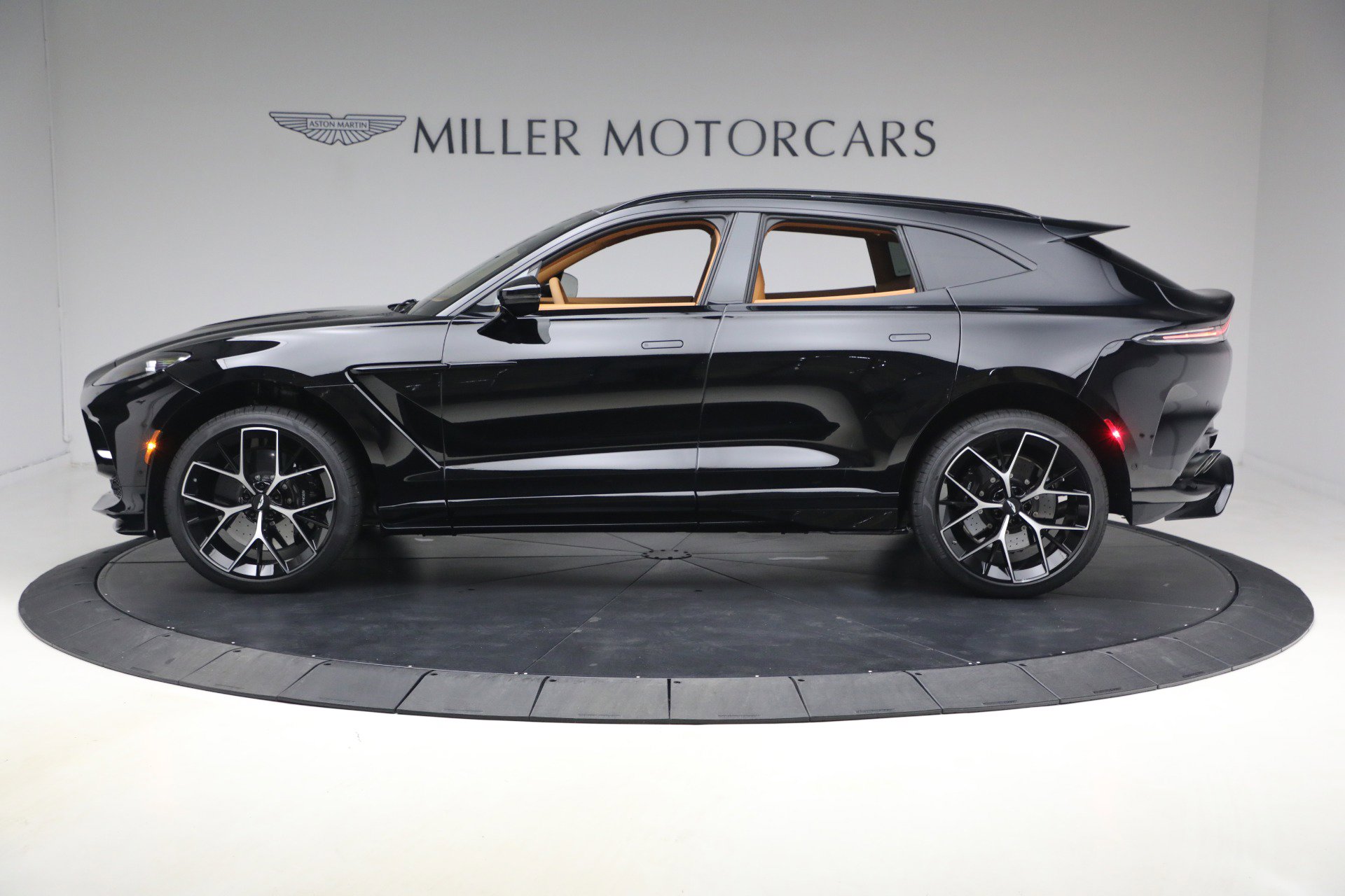 New 2026 Aston Martin DBX 707 AWD/4WD image 3