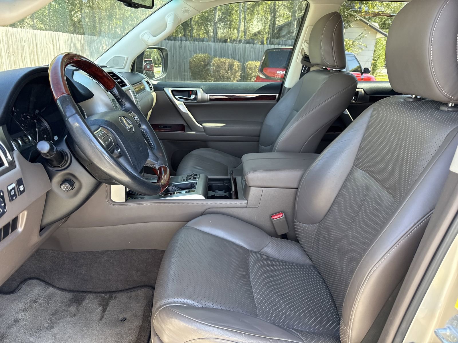 Used 2010 Lexus GX 460 image 10