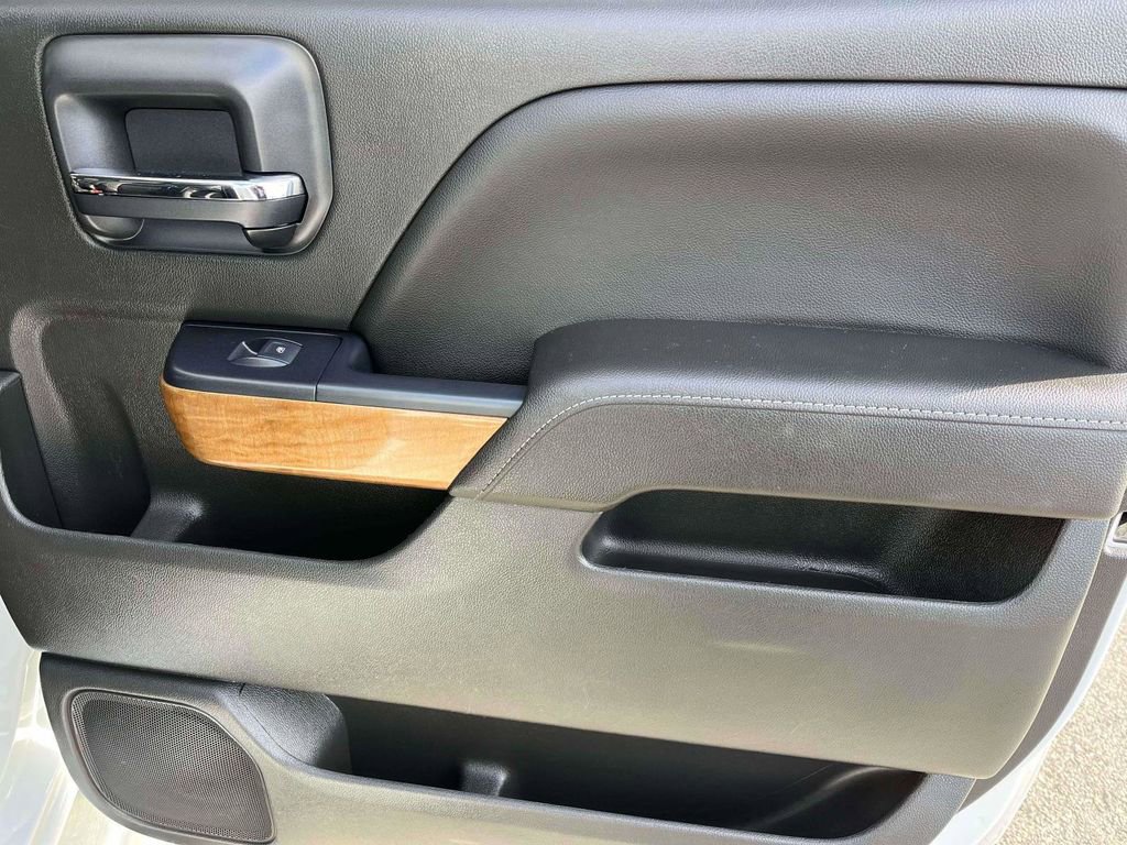 Used 2018 Chevrolet Silverado 1500 LTZ w/ High Desert Package image 7