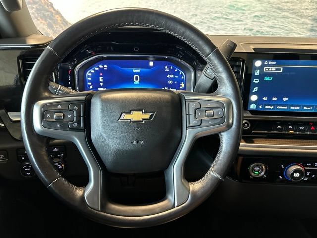 Used 2022 Chevrolet Silverado 1500 LT AWD/4WD image 11