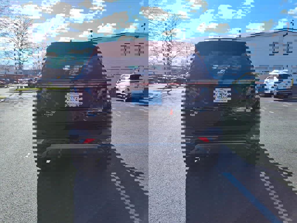 Used 2023 Hyundai Tucson Limited w/ Cargo Package image 6