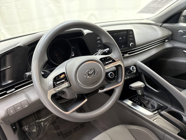 Used 2023 Hyundai Elantra SEL w/ Cargo Package FWD image 25