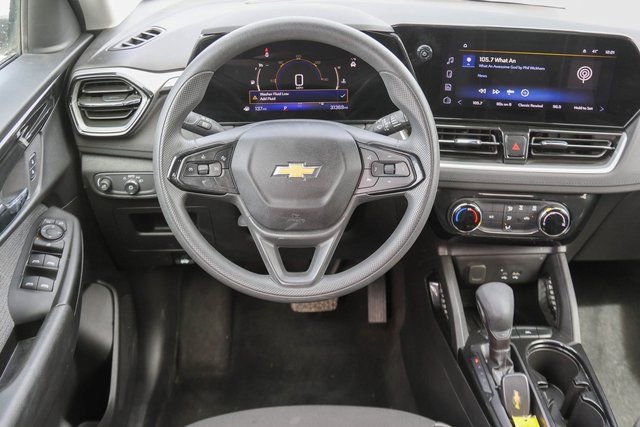 Used 2025 Chevrolet TrailBlazer LT image 17