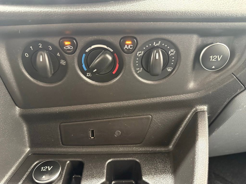 Used 2019 Ford Transit 350 XLT image 31