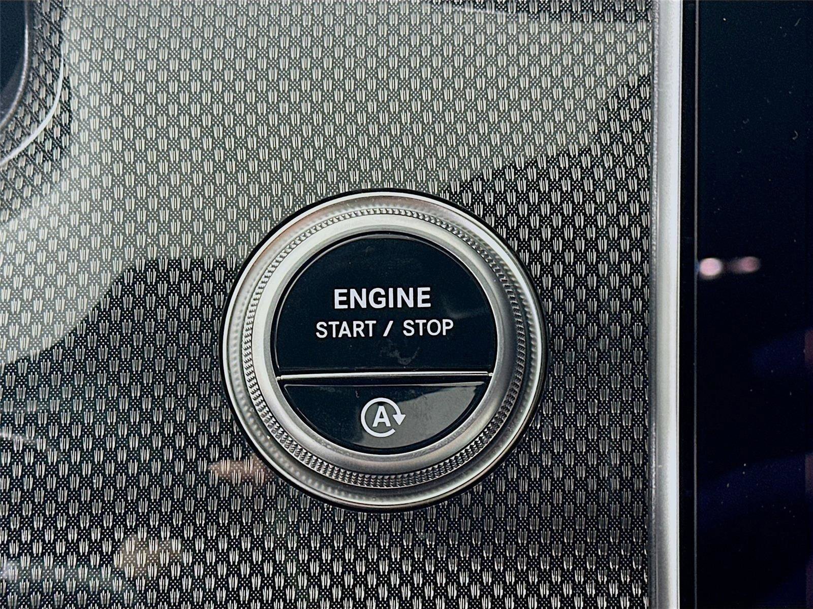 Certified 2025 Mercedes-Benz C 300 4MATIC Sedan image 16