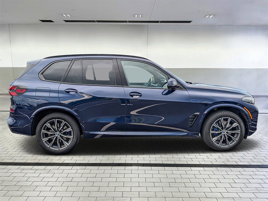 Used 2025 BMW X5 xDrive40i w/ Executive Package image 6