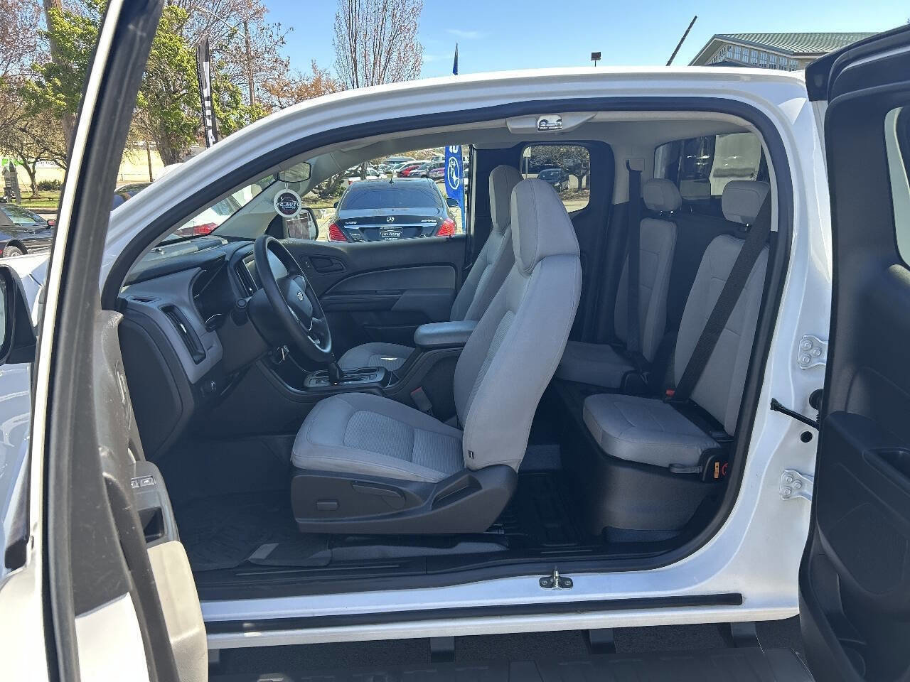 Used 2018 Chevrolet Colorado W/T w/ WT Convenience Package image 9