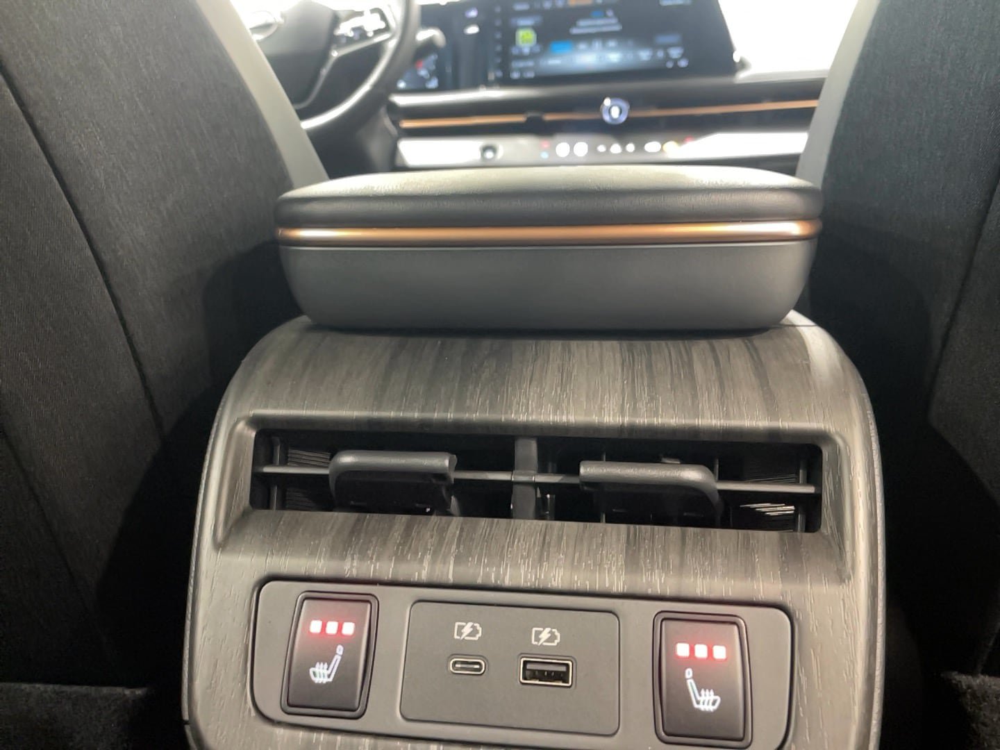 Used 2024 Nissan Ariya AWD image 19