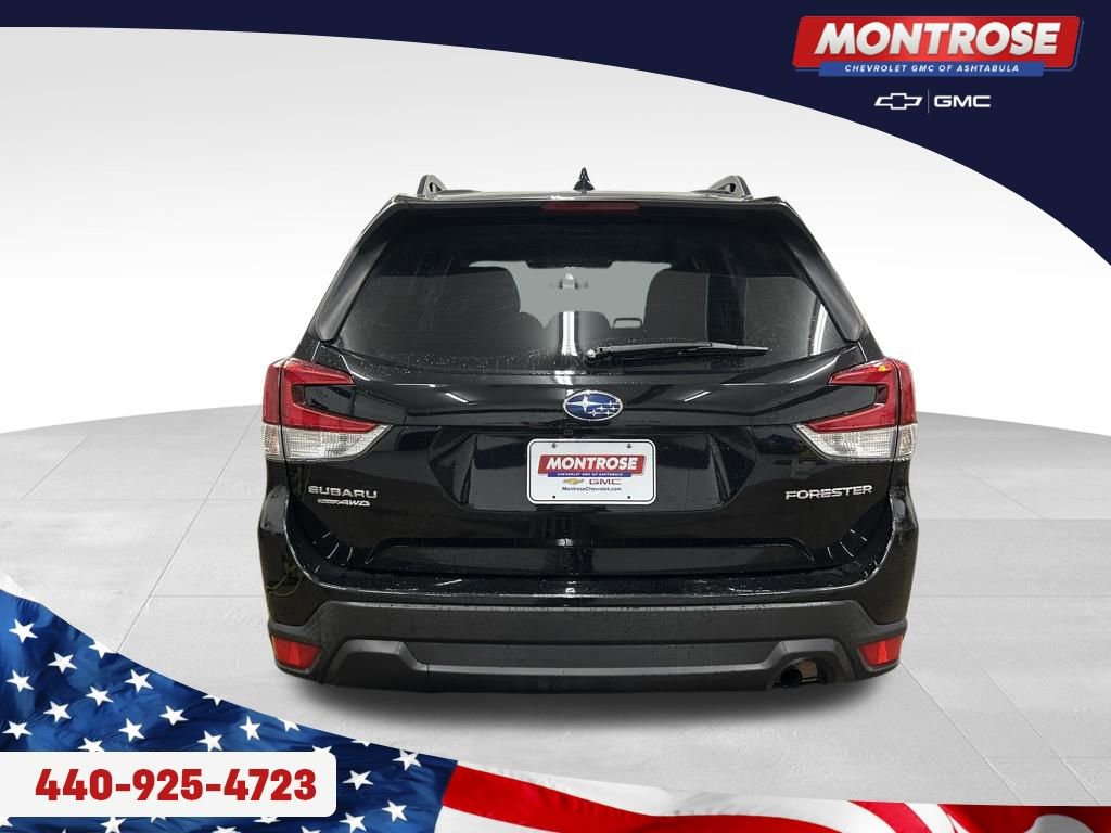 Used 2023 Subaru Forester Premium image 4