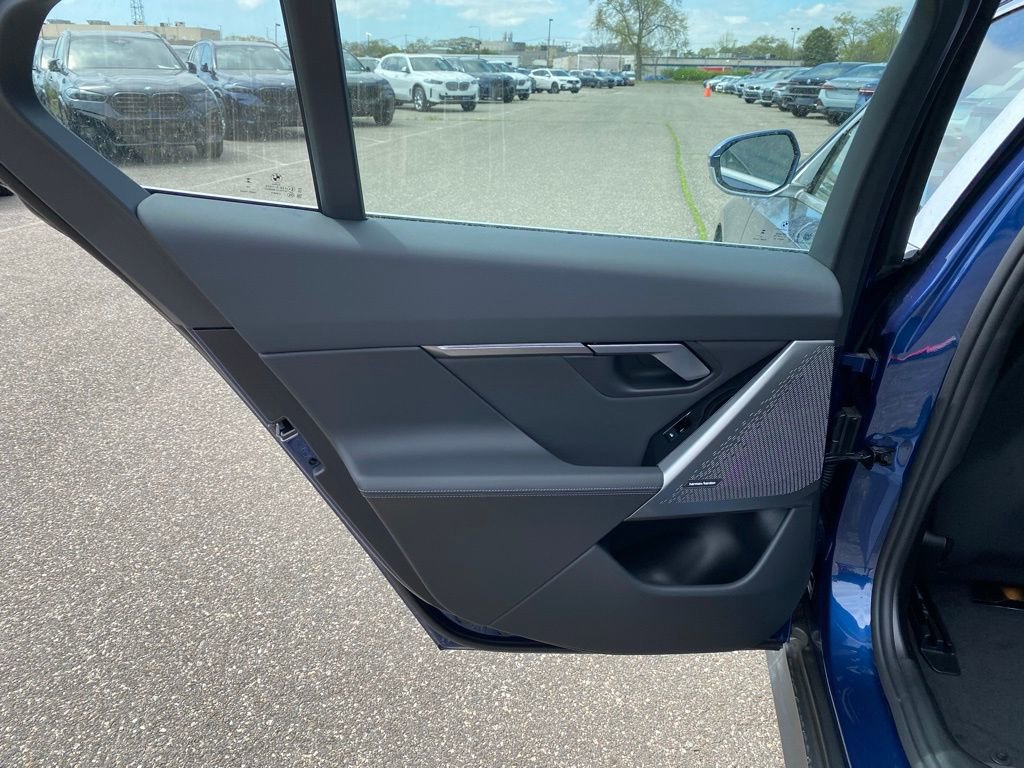 New 2026 BMW i5 eDrive40 AWD/4WD image 6
