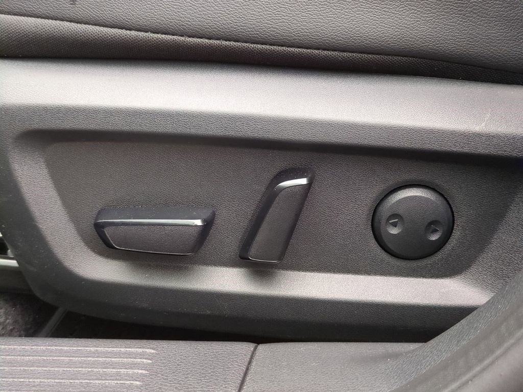 Certified 2025 Nissan Rogue SL image 20