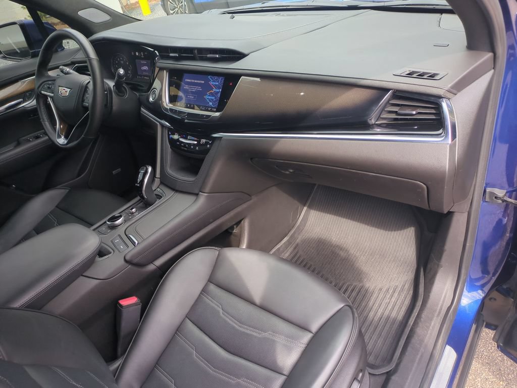 Used 2023 Cadillac XT6 Premium Luxury w/ Platinum Package AWD/4WD image 38