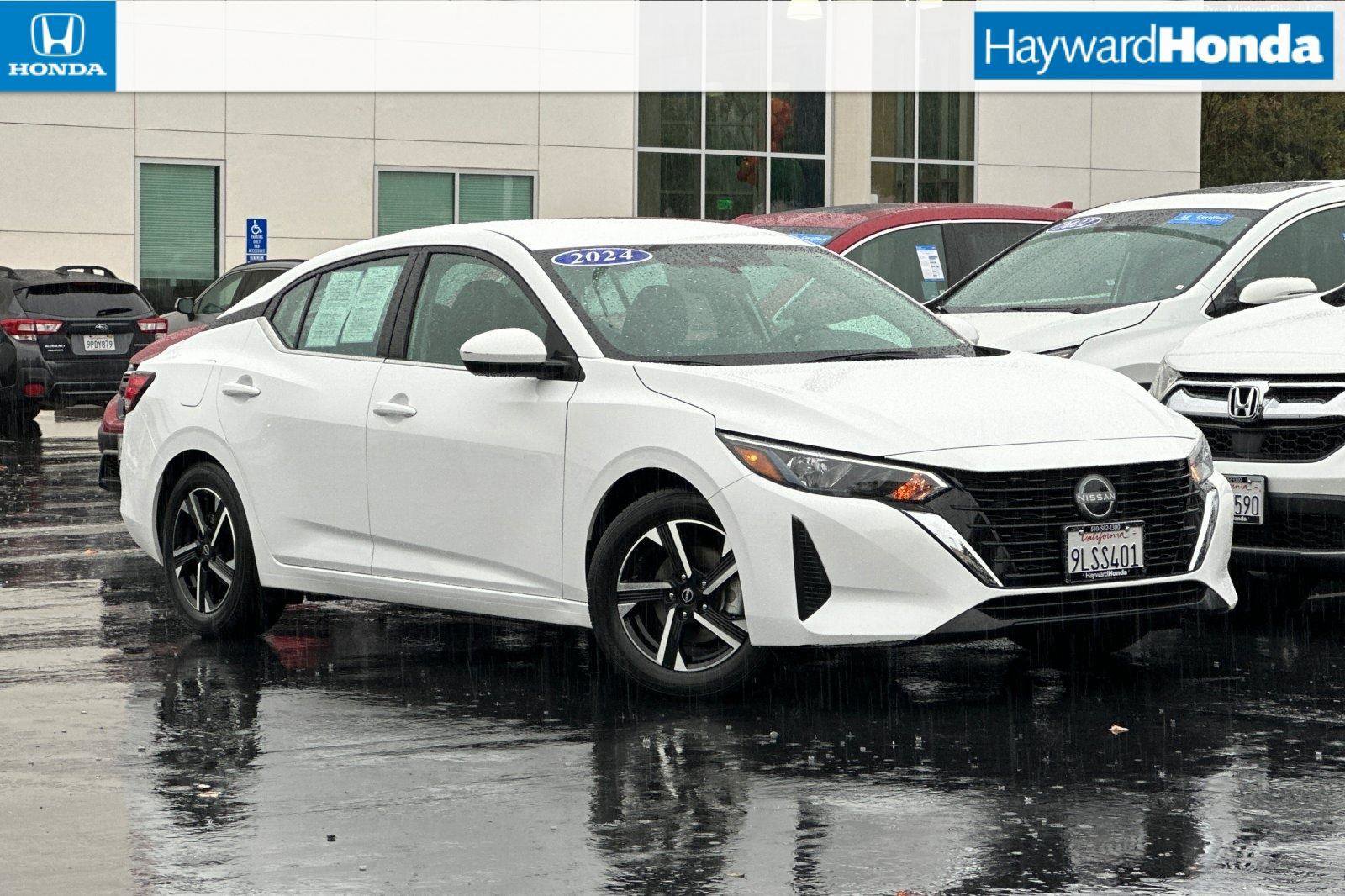 Used 2024 Nissan Sentra SV image 1