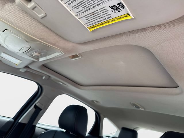 Used 2014 Ford Focus Titanium FWD image 19