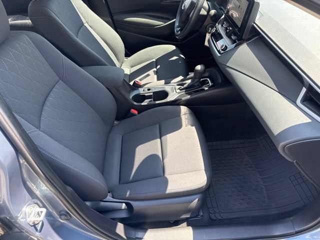 Used 2025 Toyota Corolla LE FWD image 24