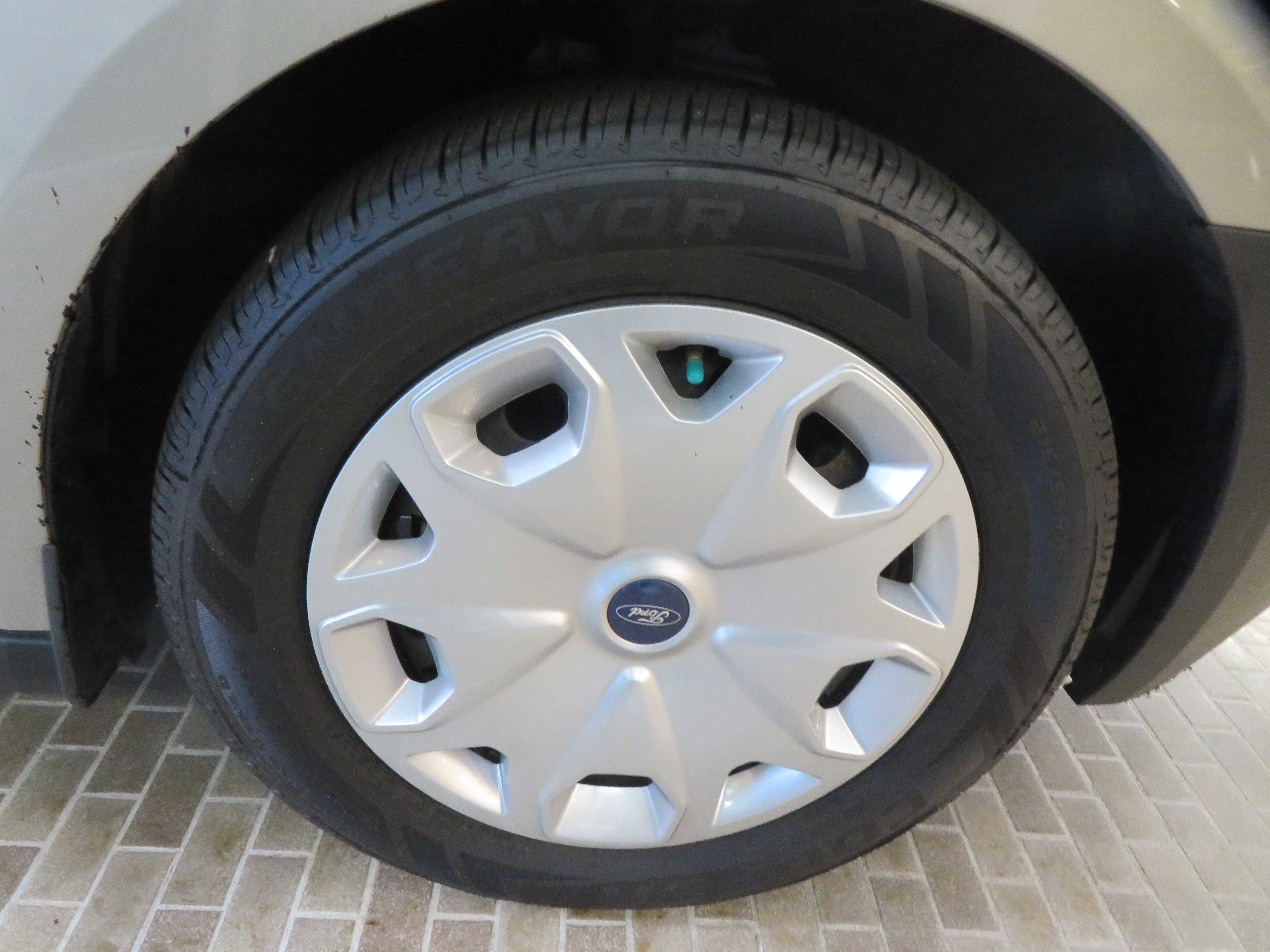 Used 2016 Ford Transit Connect XL image 10