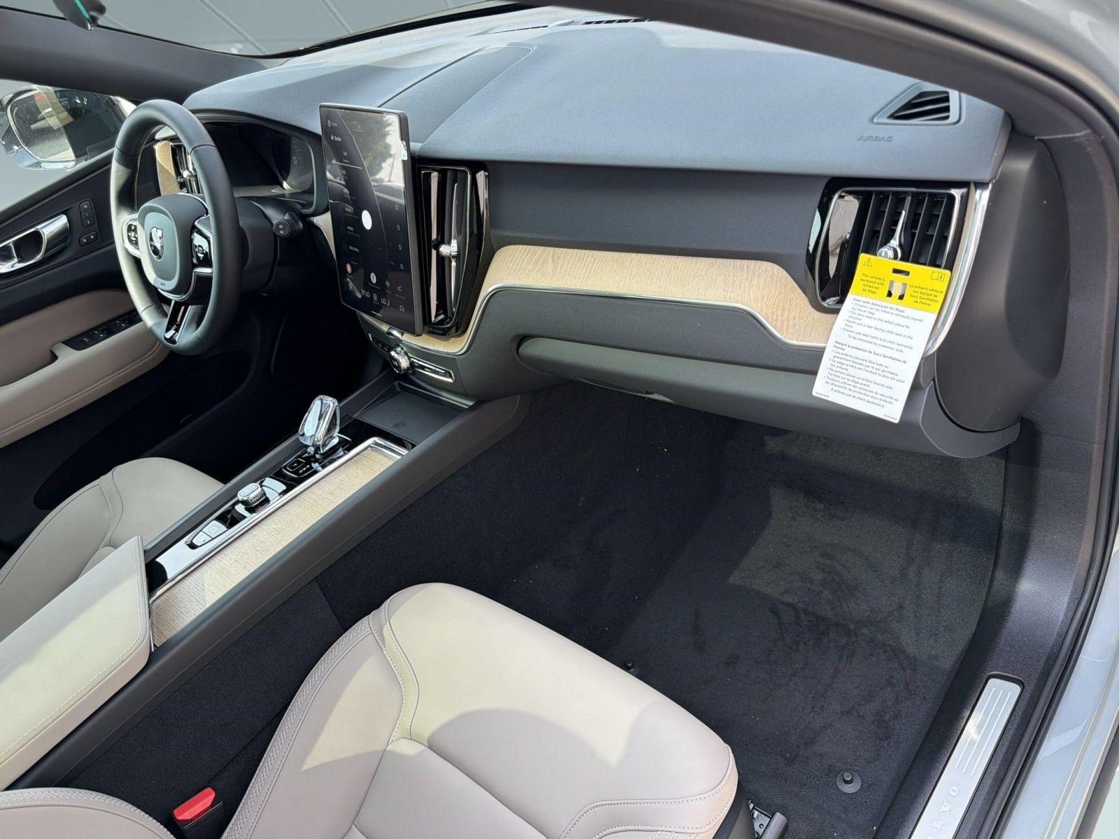 New 2026 Volvo XC60 T8 Core w/ Climate Package AWD/4WD image 31