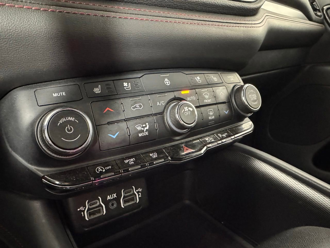 Used 2024 Dodge Durango GT AWD/4WD image 22
