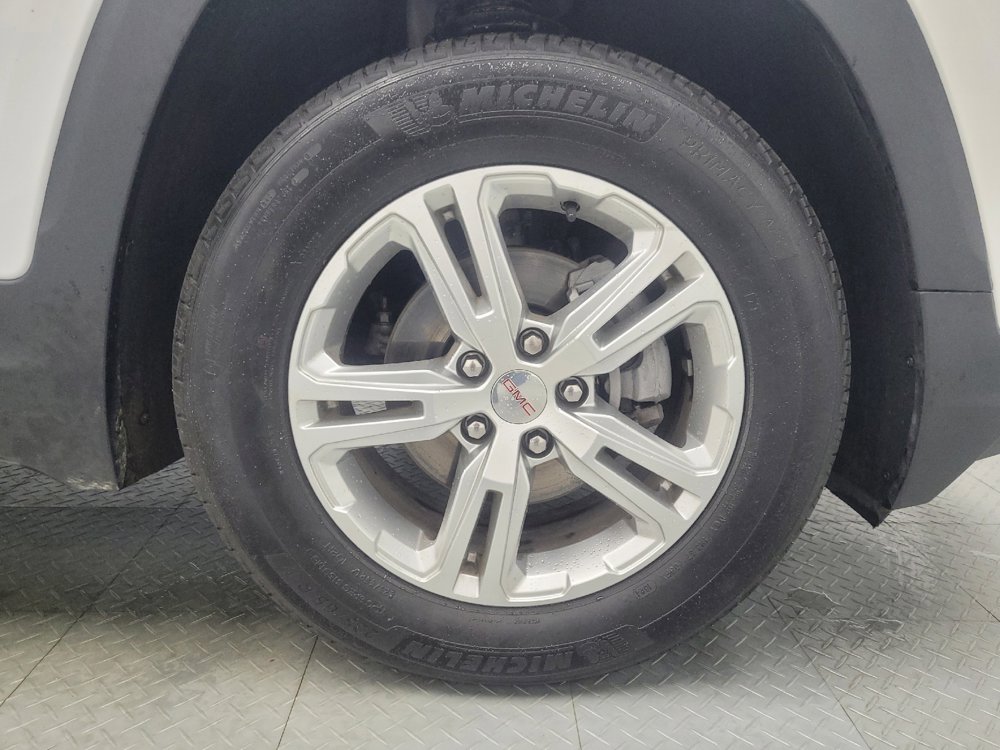 Used 2024 GMC Terrain SLE image 31