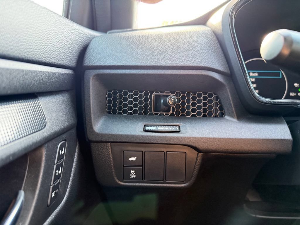 Used 2025 Honda CR-V Sport-L image 13