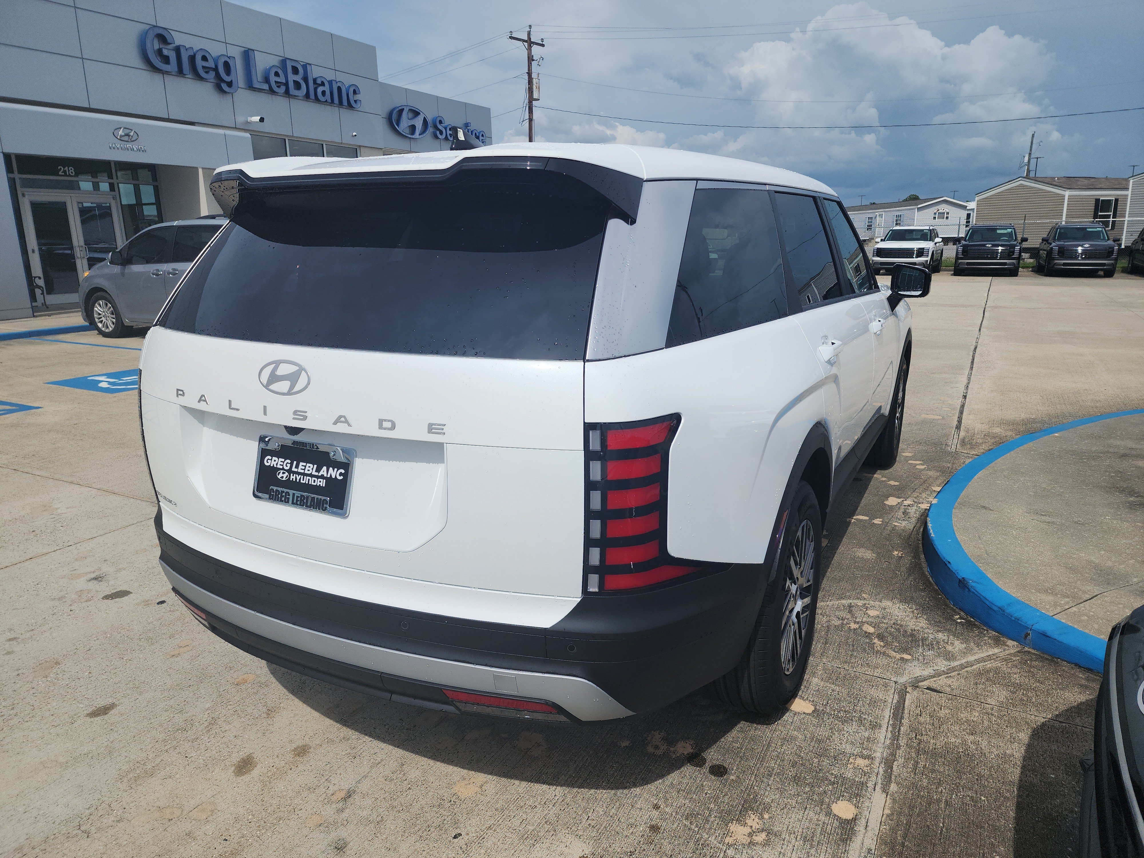 New 2027 Hyundai Palisade SE FWD image 7