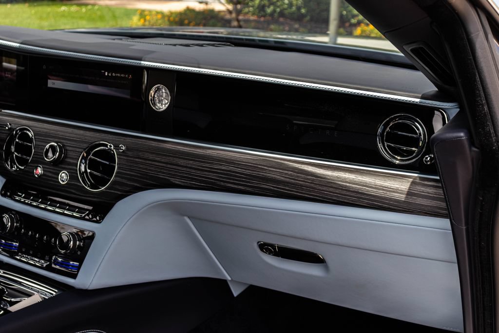 Used 2025 Rolls-Royce Spectre w/ Leather Finishing Pack AWD/4WD image 50