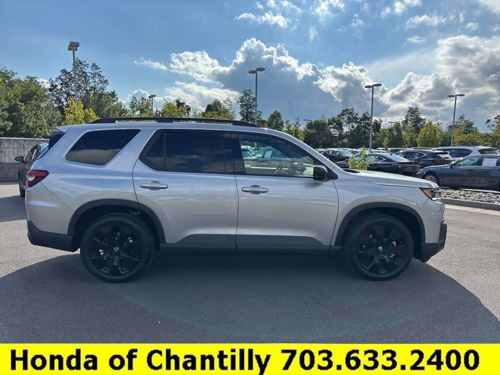 Certified 2026 Honda Pilot Black Edition image 8