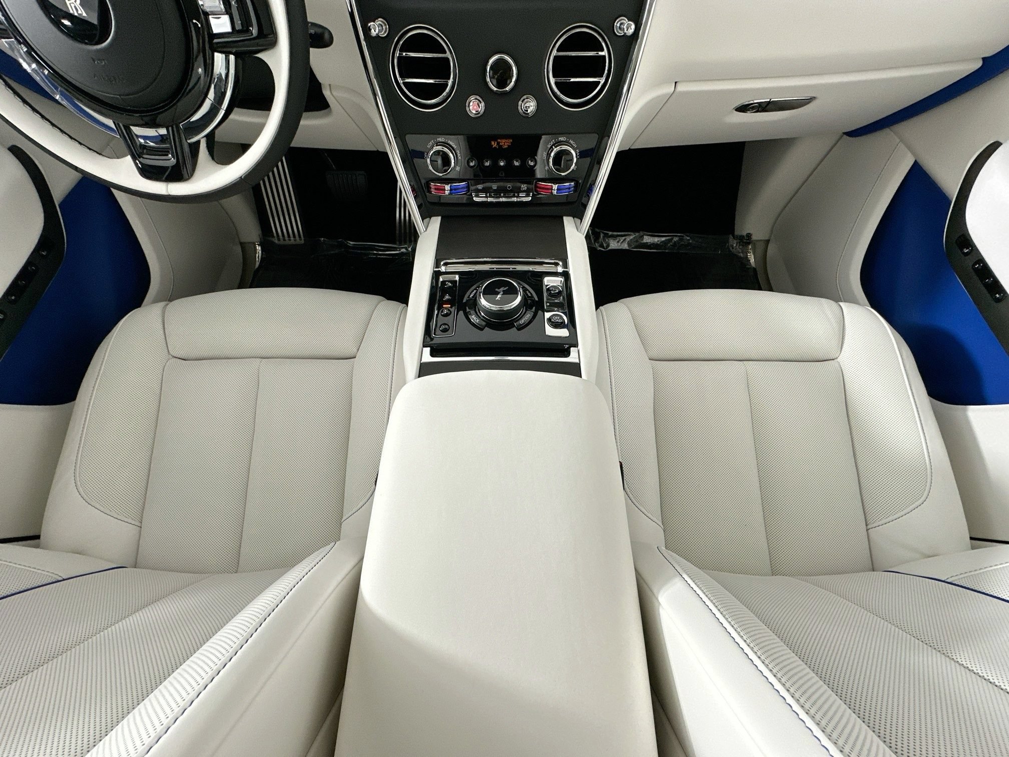 New 2026 Rolls-Royce Cullinan AWD/4WD image 21