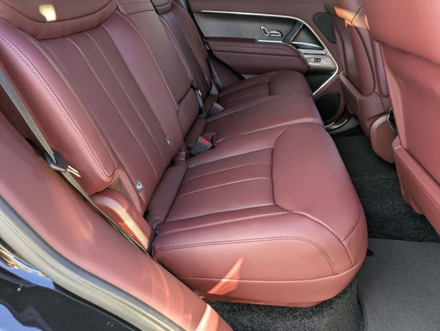 New 2026 Land Rover Range Rover SE image 17