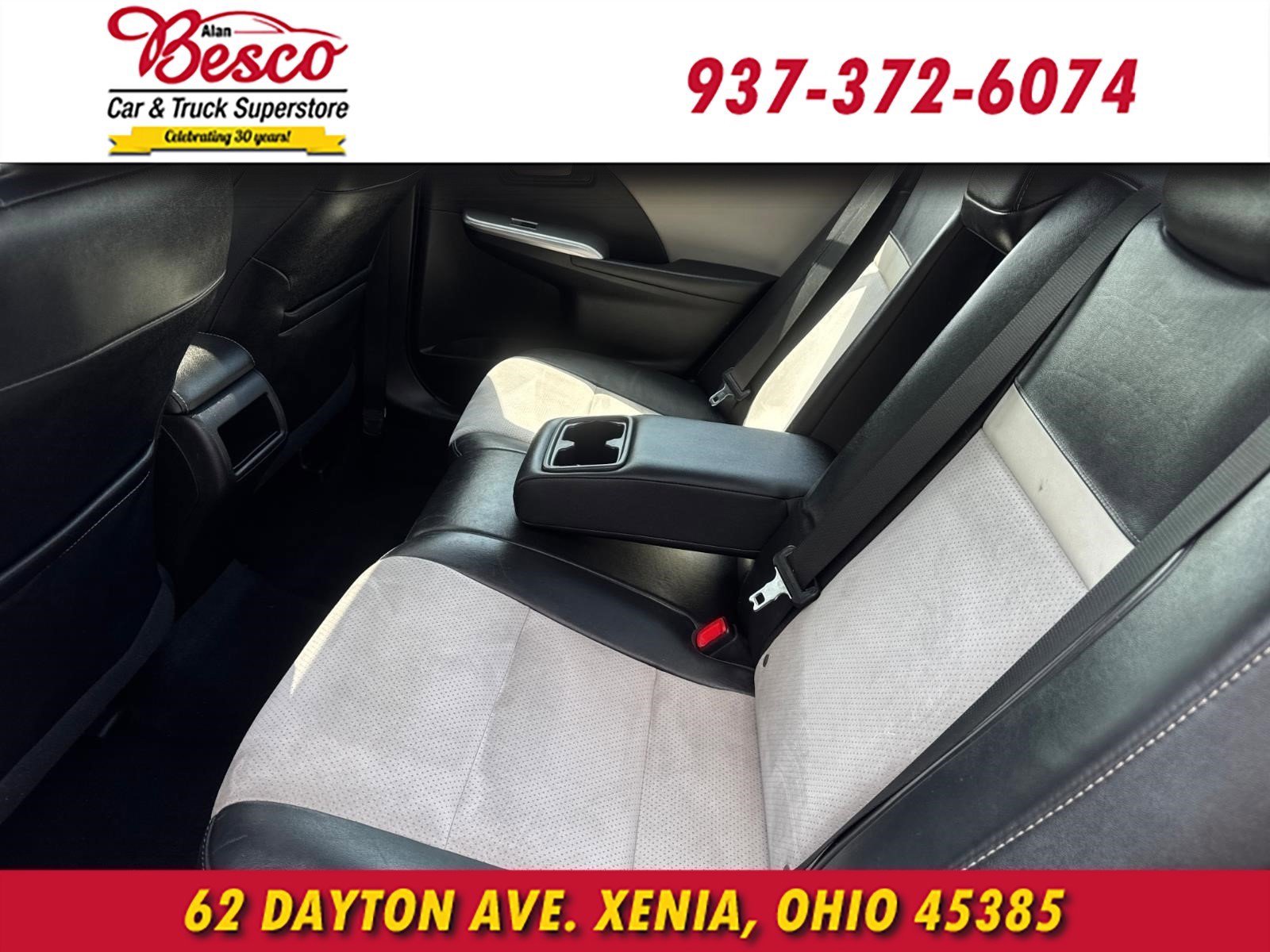 Used 2012 Toyota Camry SE w/ Leather Pkg FWD image 9
